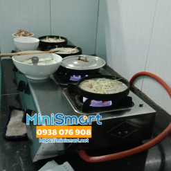 Bếp gas 4 họng dài nấu mì cay, cơm niêu, đổ bánh xèo, xào bò