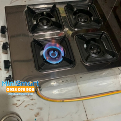 Bếp gas 4 họng vuông nấu mì cay, cơm niêu, đổ bánh xèo, xào bò