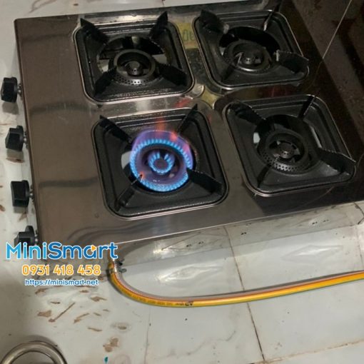 thuc te bep gas 4 hong vuong nau mi cay do banh xeo bếp gas 4 họng vuông nấu mì cay đổ bánh xèo