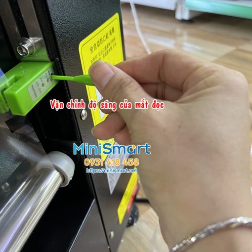 Máy dập nắp ly trà sữa khổng lồ tự động hoàn toàn